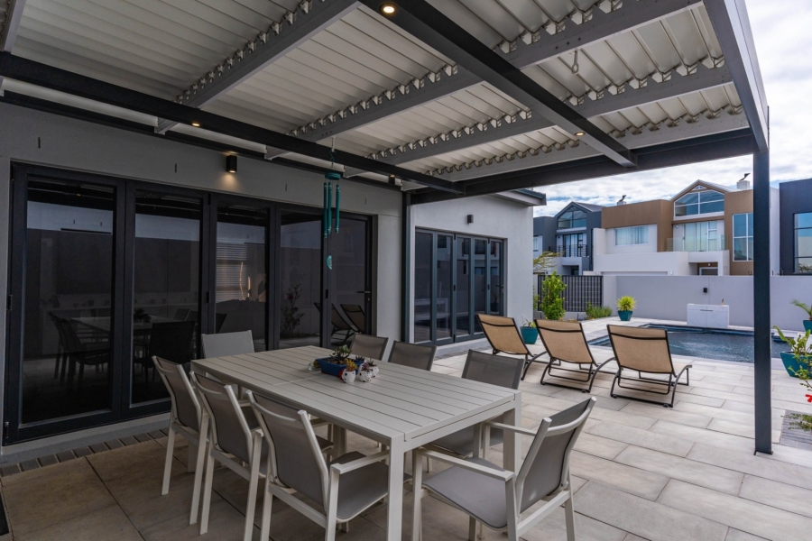 3 Bedroom Property for Sale in Sandown Western Cape